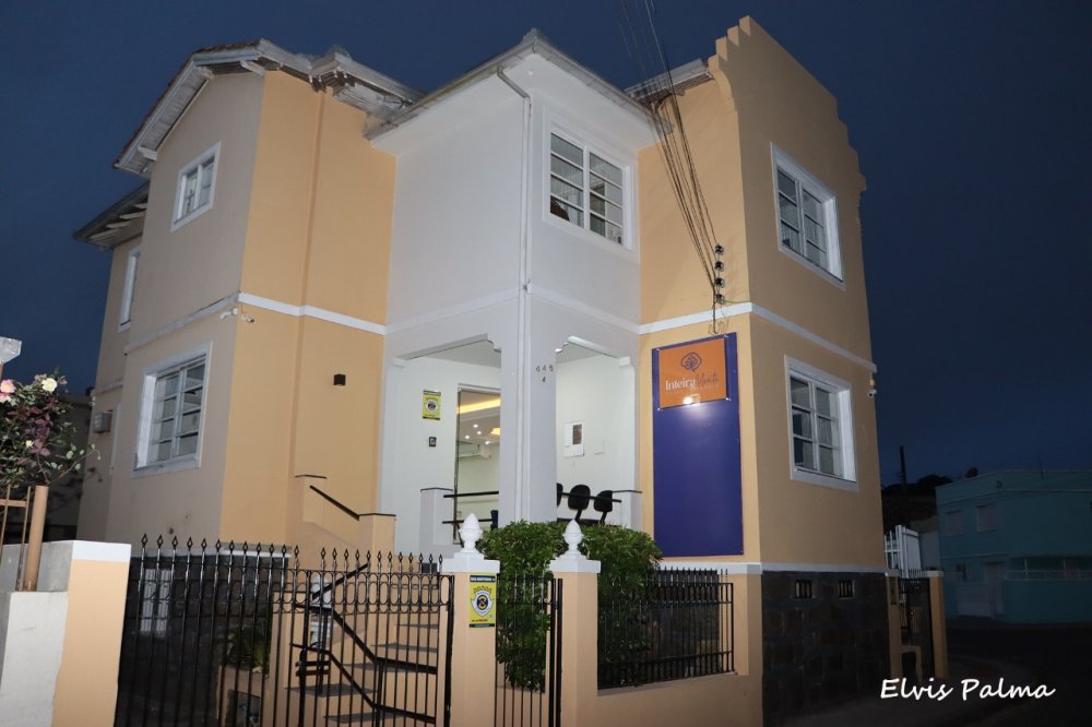 Casa Comercial - Aluguel - Centro - Laguna - SC